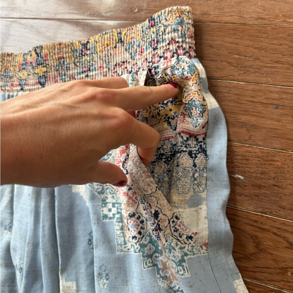 NWOT beautiful flowy blue printed pants - Picture 4 of 5